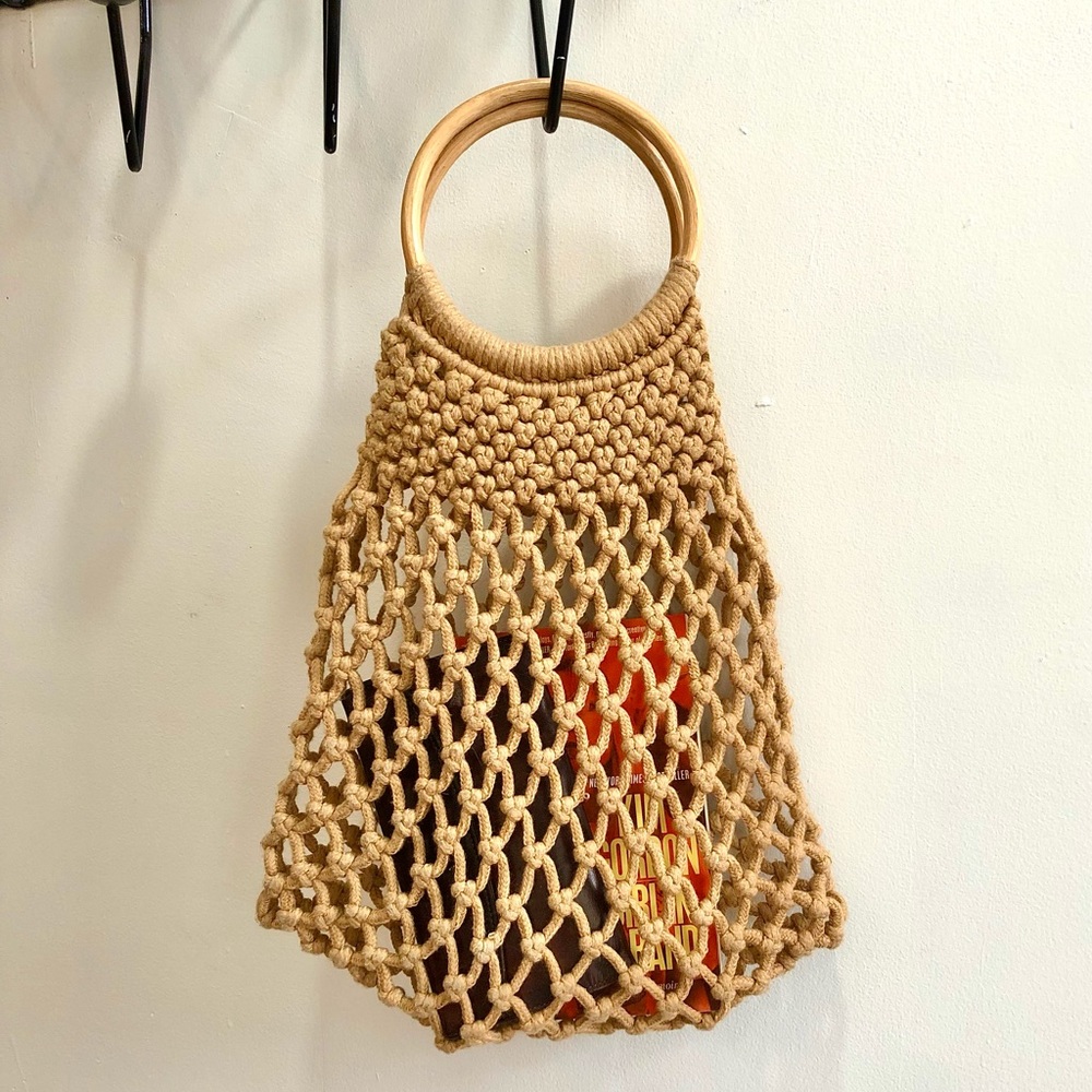 ‼️LAST CHANCE // NAME YOUR PRICE // DONATING FRI 12/2‼️ Netted Handbag ✨👜💕 - Picture 1 of 2